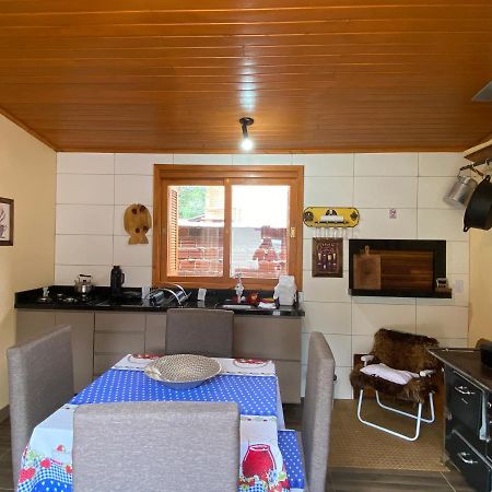 Casa Aconchegante Ou Suites Privativas 卡内拉 外观 照片